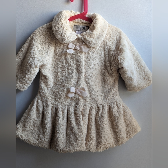 Widgeon Other - Widgeon Adorable Faux Fur Coat Size 2T